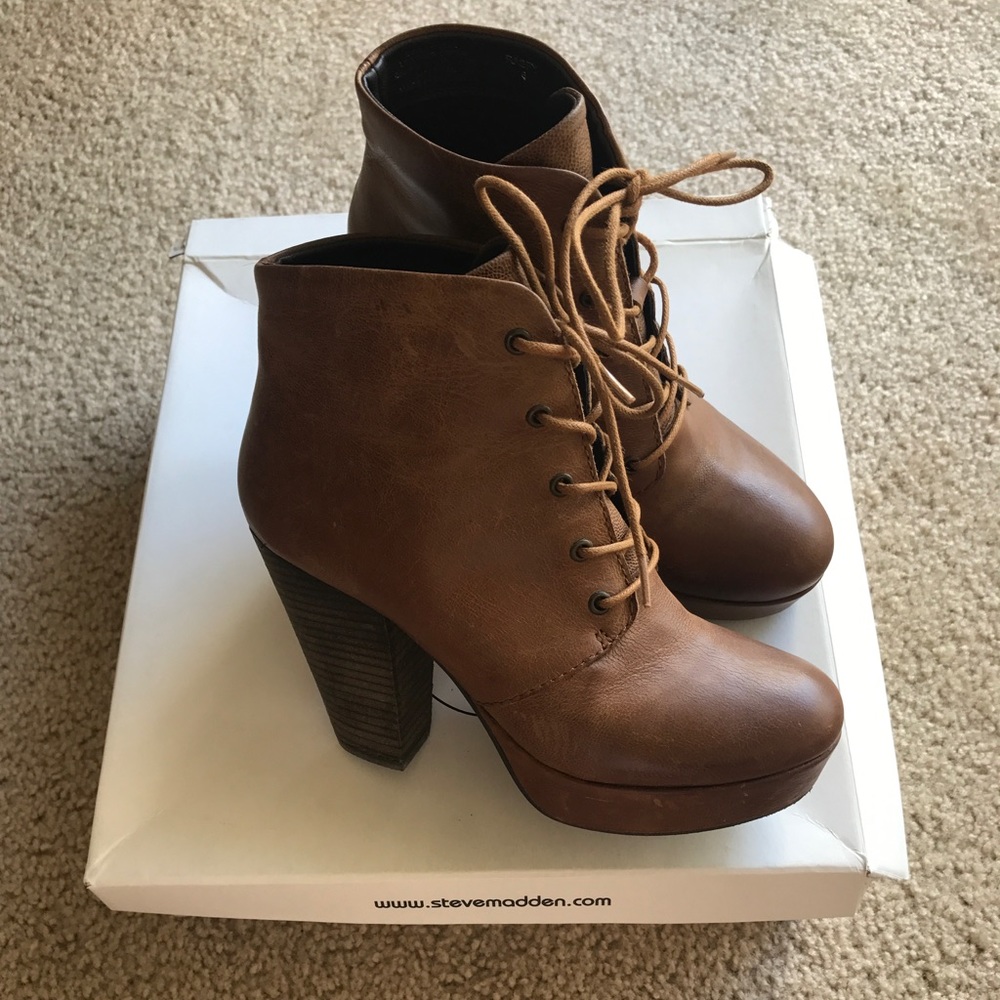 Steve Madden-  lace up booties